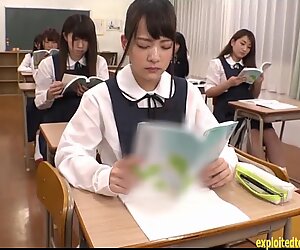 Abe mikako krijgt enorme bukkake gezicht in de klas continue cumshots fantastische jav scene